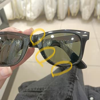 Rayban Güneş Gözlüğü Çizikler