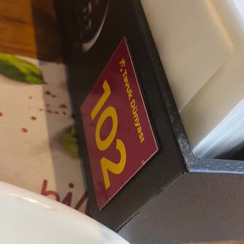 Tavuk Dünyası Mimaroba Şubesine Personel Alın