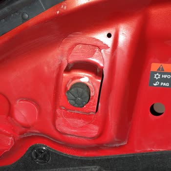 Nissan Kaputta Boya İzleri