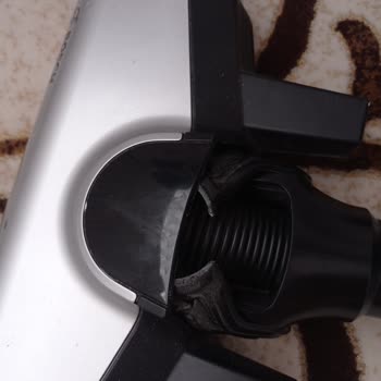 Bosch Elektrikli El Aletleri Bosch Dikey Süpürge Sorunu