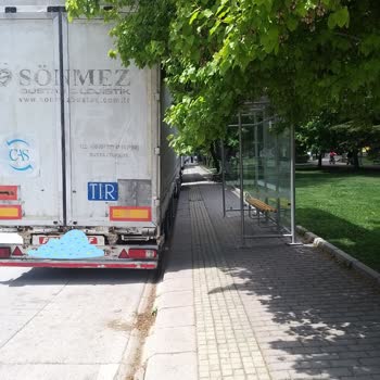Eskişehir Büyükşehir Belediyesi Duraklardaki Hatalı Park