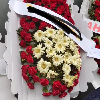 Çiçek Market'ten Gelen Çelenk Tam Bir Fiyasko