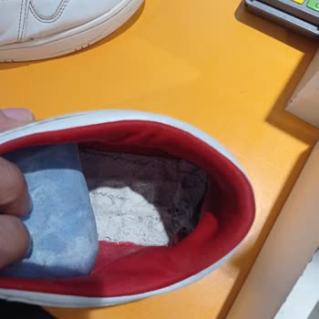 FLO Bursa Korupark Mağazası Şikayeti