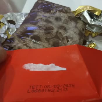 Eti Çikolata Bozuk Çıktı.