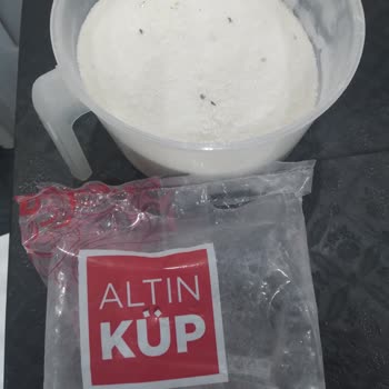 Gerçekten Cepte Şok Yaşattınız! Ambalajı Açık İçinde Pislik Dolu Şeker