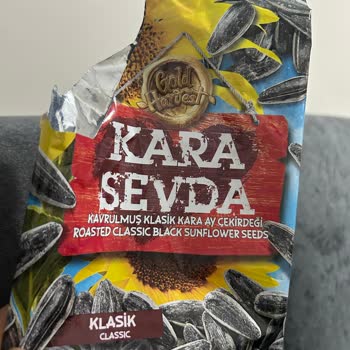 Gold Harvest Kuruyemiş Acı Tadın Sırrı: Kalite Kontrol İhtiyacı