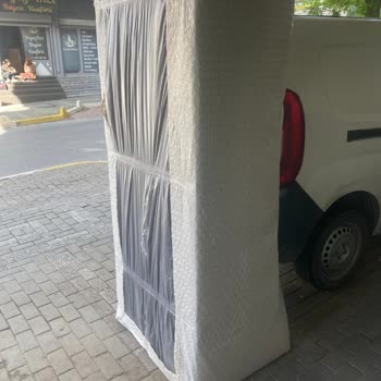 Eymense Ürünleri Kapı Önüne Atıp Gittiler