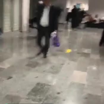 Aksaray Üniversitesi Eğitim Ve Araştırma Hastanesi Ultrason Sırasındaki Uzun Kuyruk