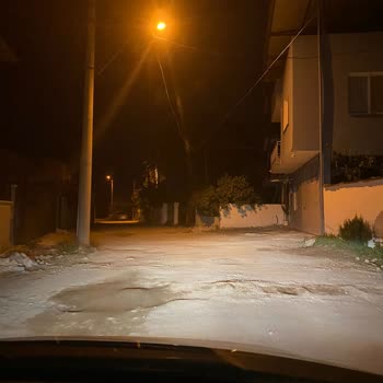Menemen Belediyesi Emiralem Yollarının Düzeltilmemesi