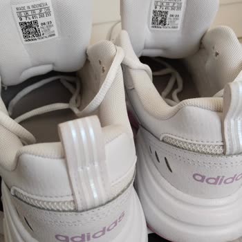 Adidas Ve Ayak Acısı