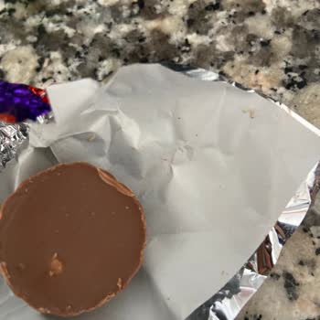 Patiswiss Hill Çikolatası Kurtlu Çıktı
