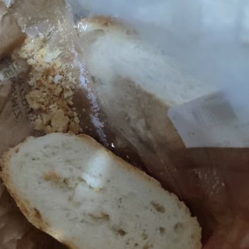 Carrefour'a Toz Deterjanlı Ekmek Gönderdi