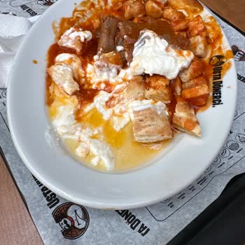 Usta Dönerci'de Soğuk İskender