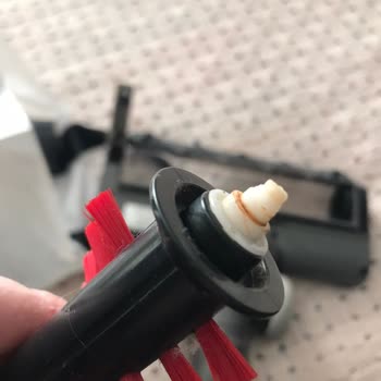 Bir Türlü Müşteriyle Muhatap Olmayan Arnica Temsilcileri.