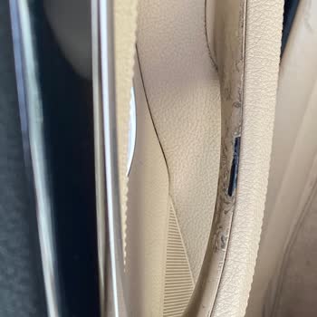 Bmw520d 2012 Kapı Kolunun Ele Yapışıp Soyulması Ve Ön Cam Fitil Sorunu