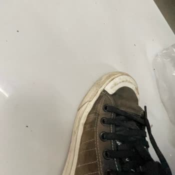 adidas Ayakkabımın Rengi Soldu