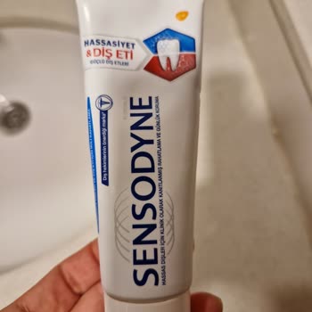 Sensodyne Pronamel Sensitivity & Gum Toothpaste Discolored