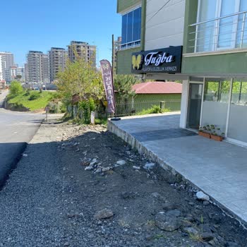 Canik Belediyesi İş Yerimin Önüne Kaldırım Yapılmadı