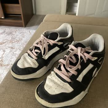 Puma Nın Kalitesiz Ayakkabısının Çok Kısa Sürede Açılması.