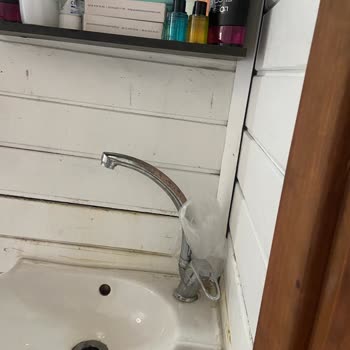 Sahil Kamp Böcekli Ve Kokan Odalar!