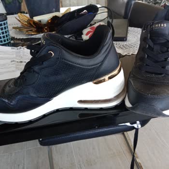 Skechers Ayakkabı 3 Ayda Büklüm Yerlerinden Yırtıldı!