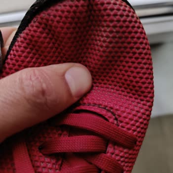 FLO Ayakkabı Üç Günde Yırtılan Ayakkabı