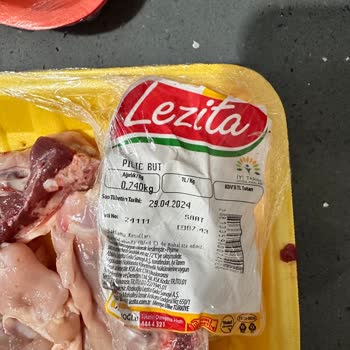 Grosper Market Göğüs Kemiği Sorunu
