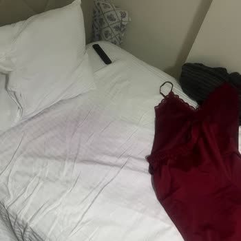 Suwen'den Alınan Pijamanın Her Yeri Boyaması