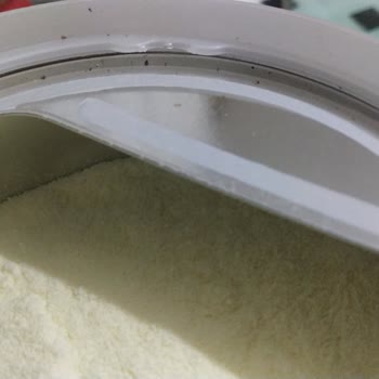 Evolvia Bebek Mamasında Şaşırtan Yabancı Madde!