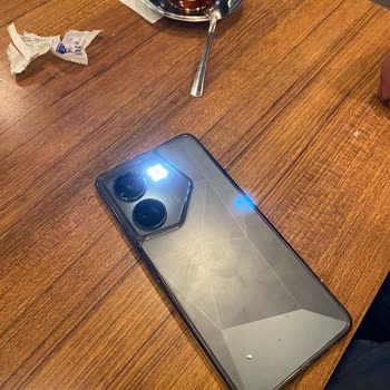 Tecno Mobile Flaş Işıkları Kapanmama