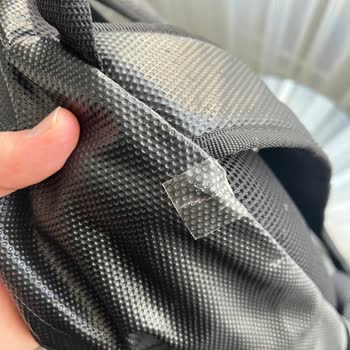 Orijinal Adidas Çantasının Derisi Pul Pul Dökülmeye Başladı!