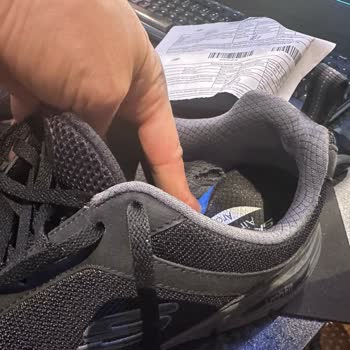 Skechers,1Aylık Ayakkabının Değişim, Para İadesi Yapılmadı