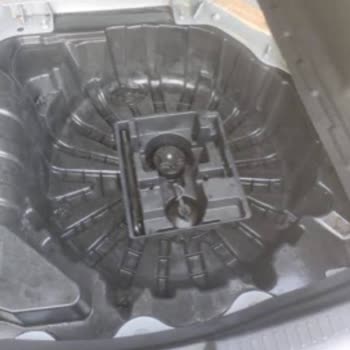 Renault 2021 Model Megane4 Bagaj Havuzu Su Alıyor