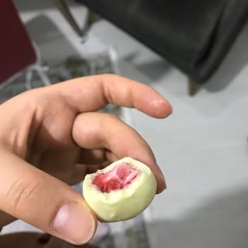 Patiswiss Wonne Çilekli Çikolatamdan "Kıl" Çıktı.