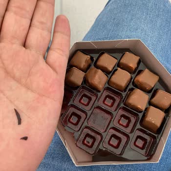 Koska Nazar Boncuklu Lokum İçerisinden Plastik Parça Çıktı