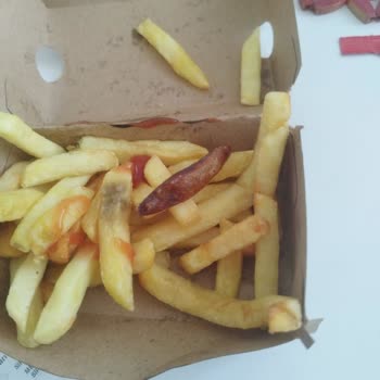 Köfteci Yusuf Kalitesiz Hizmet Ve İletişim Sorunu