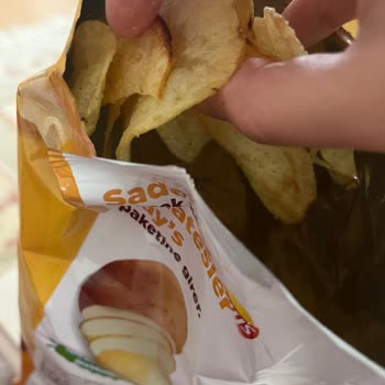 Lays Cipsinde Yanmış Yağ Tadı Ve Kokusu