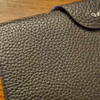 Tergan Deri Cüzdanımın Üstünden Deri Kalkmaları Oldu