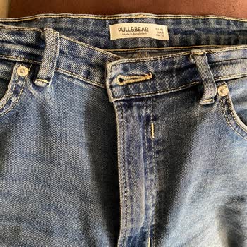 Pull & Bear Marka Yırtılan Kot Pantolon