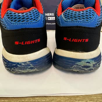 Skechers Kalitesiz Bot, Hızlı Aşınma!