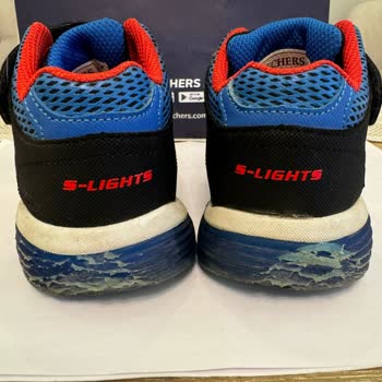 Skechers Kalitesiz Bot, Hızlı Aşınma!