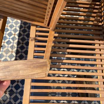 Metro Grossmarket Outdoor Furniture Complaint - Legs Damaged Within 2 Years