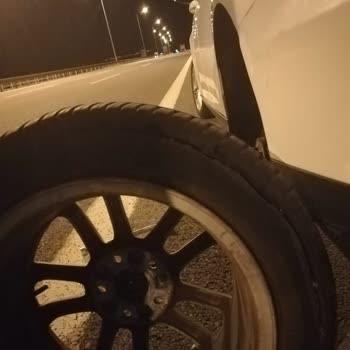 Bridgestone Ani Lastik Patlaması Ve Müşteri Mağduriyeti