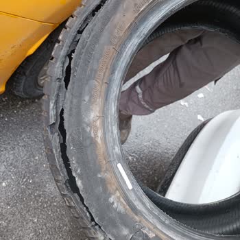 Bridgestone Ani Lastik Patlaması Ve Müşteri Mağduriyeti