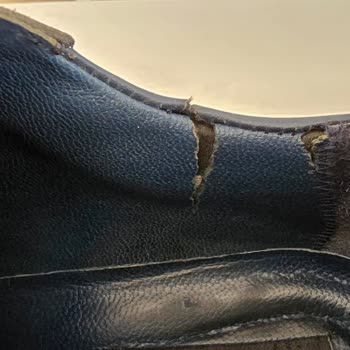 Tamer Tanca Dan Aldığım Ayakkabı Kısa Sürede Yırtıldı