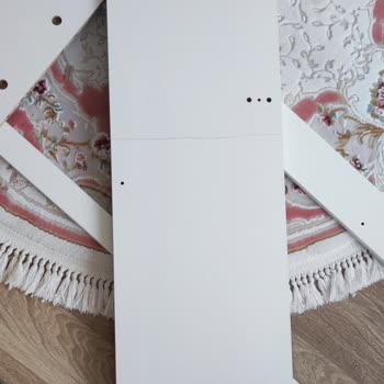 IKEA Hemnes Divan Hasarlı Ürün