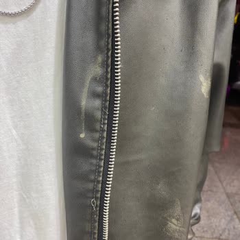 Pull And Bear Deri Ceketin Rengi Aktı