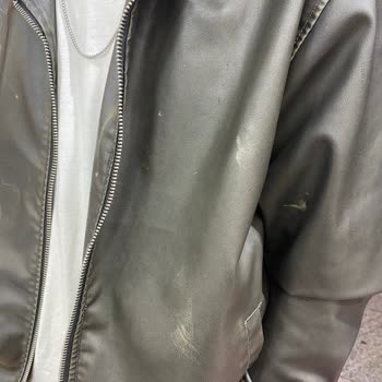 Pull And Bear Deri Ceketin Rengi Aktı