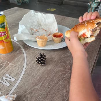 Gelibolu Öğretmenevi 1 Saattir Gelmeyen Hamburgerler Siparişlerim