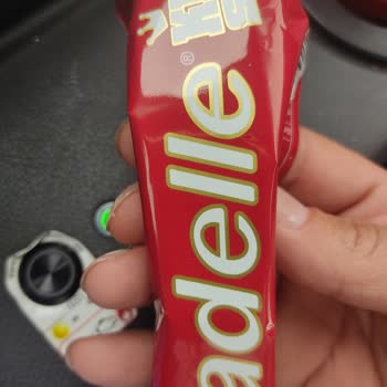 Tadelle Çikolata İçinde İp Çıktı